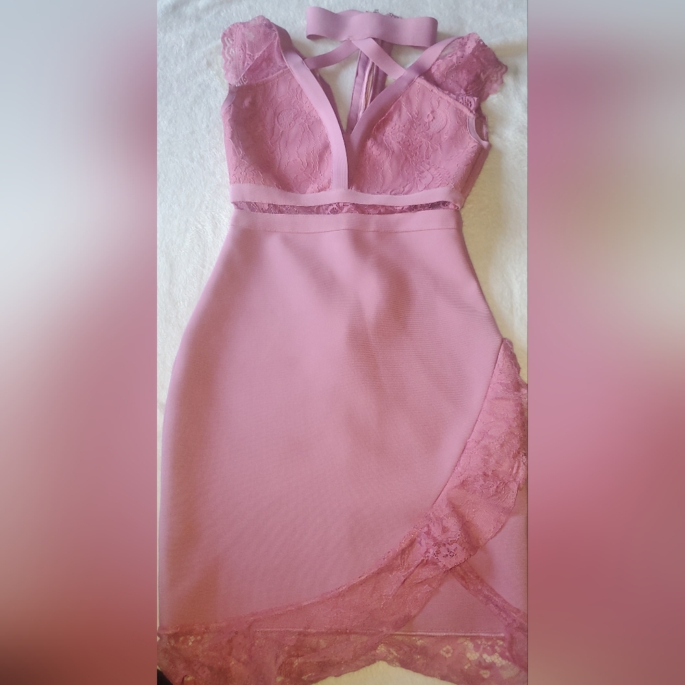 Sleeveless Pink Lace Bodycon Dress